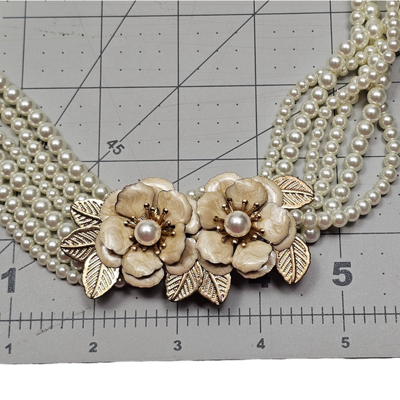 Faux Pearl Statement Necklace Multi Strand Cream Enamel Flowers Gold Tone Leaves - Picture 6 of 7